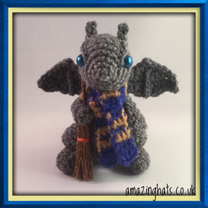 Wizard House Dragon w/scarf